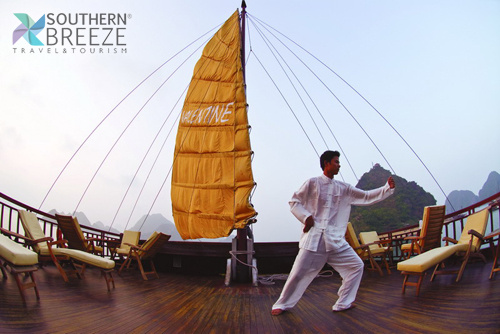 Ha Long - Valentine Cruise