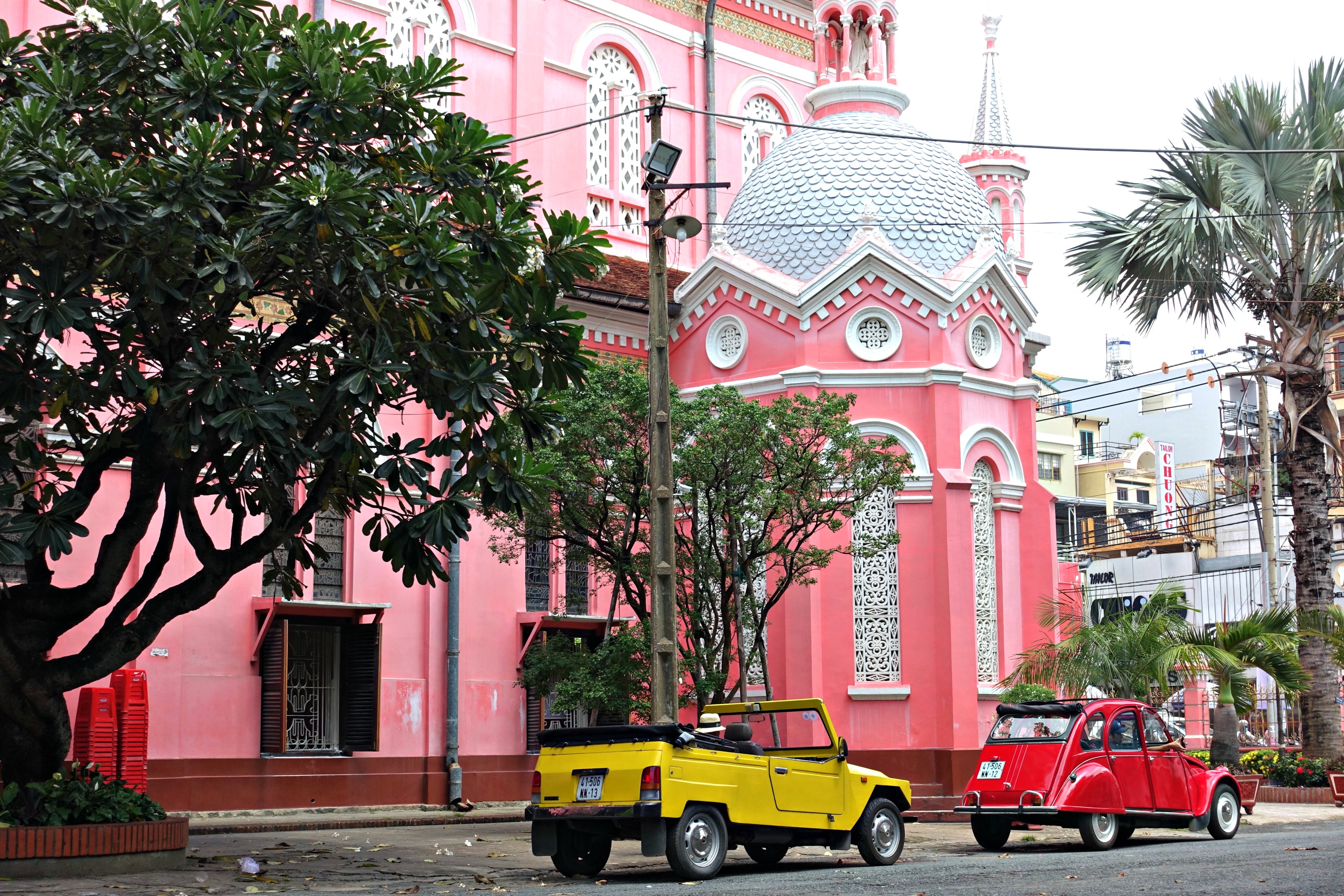 の画像 【午前発】シトロエンのクラシックカーでめぐる!ホーチミン市内観光 ディスカバリー ツアー (3時間プラン/ガイド同乗無し) #4